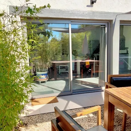 Les Platanes Holiday home