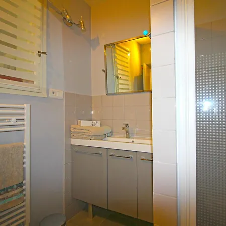 Holiday home Les Platanes L'Isle-sur-la-Sorgue
