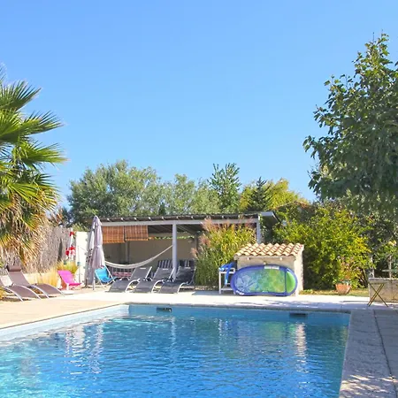 Les Platanes Holiday home *